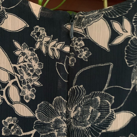 🌈 Sag Harbor Blue and Pink Floral Dress - Picture 5 of 5